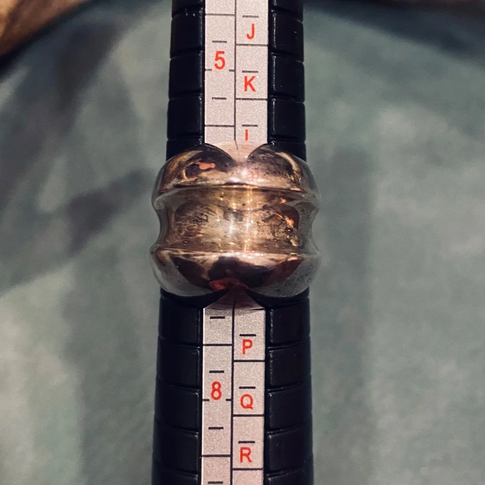 Modern Style Women’s Convex Sterling Silver Ring sz 6